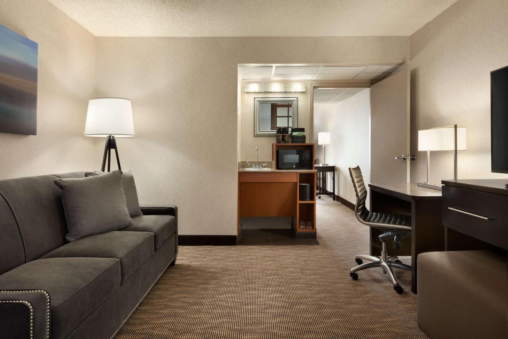 Embassy Suites By Hilton Oklahoma City Will Rogers Airport Zewnętrze zdjęcie